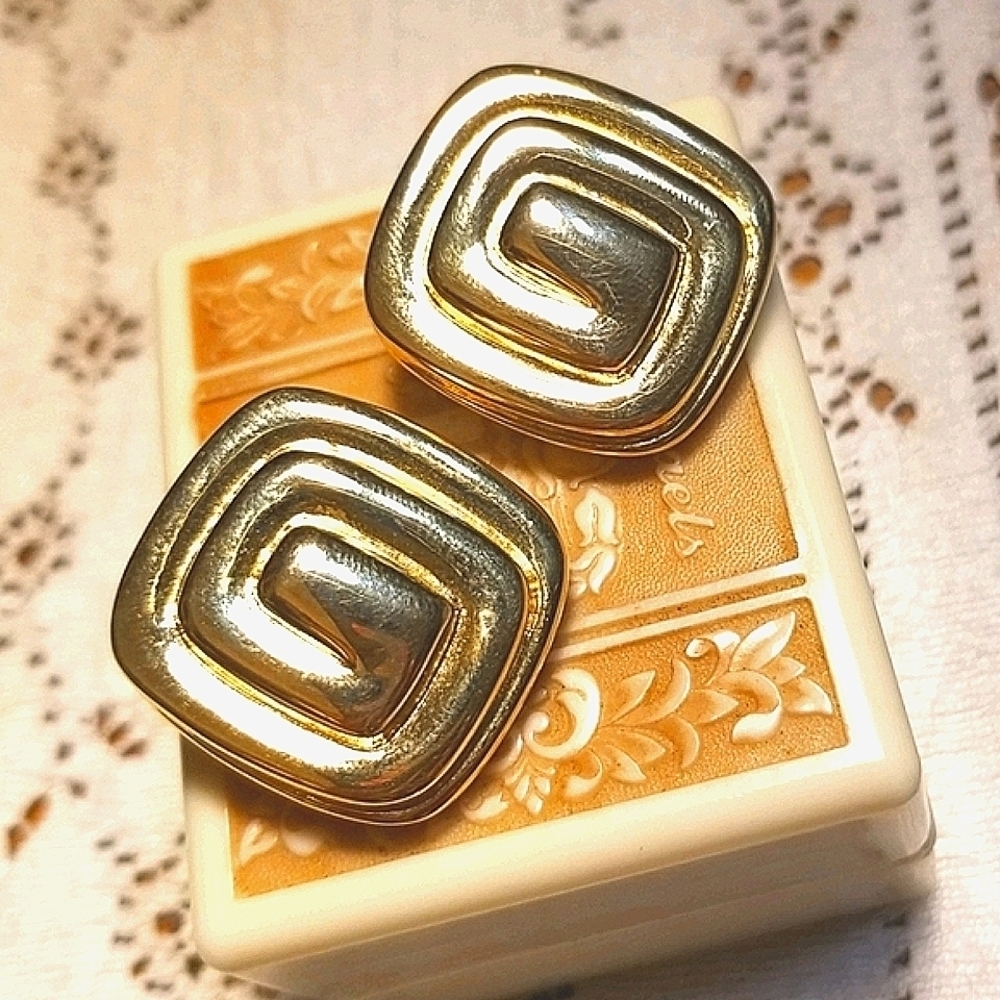Vtg Givenchy Paris New York Logo Earrings 199$